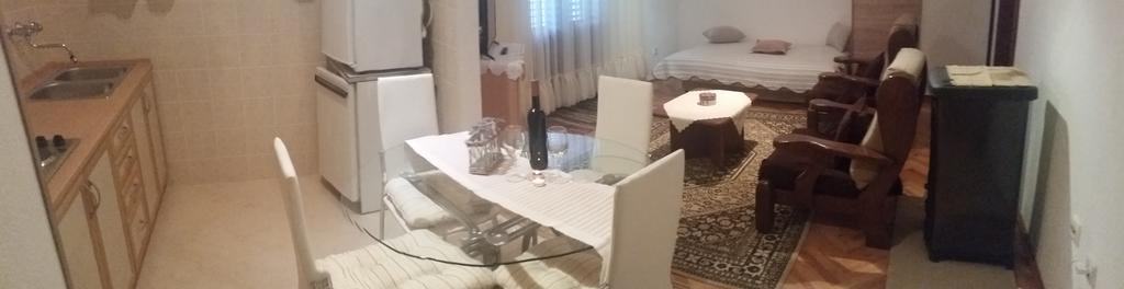 Apartment B&K Raslina エクステリア 写真