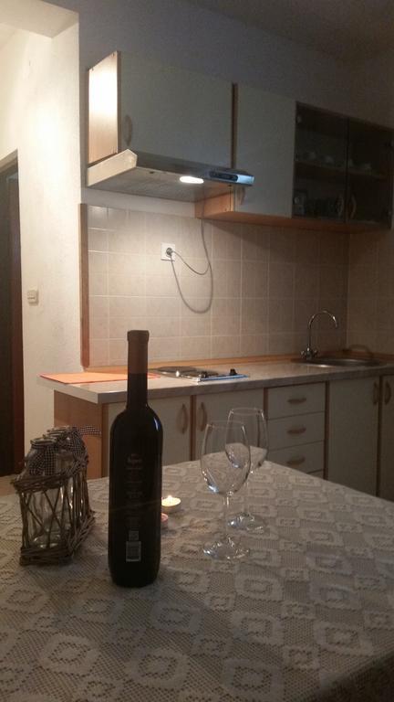 Apartment B&K Raslina エクステリア 写真