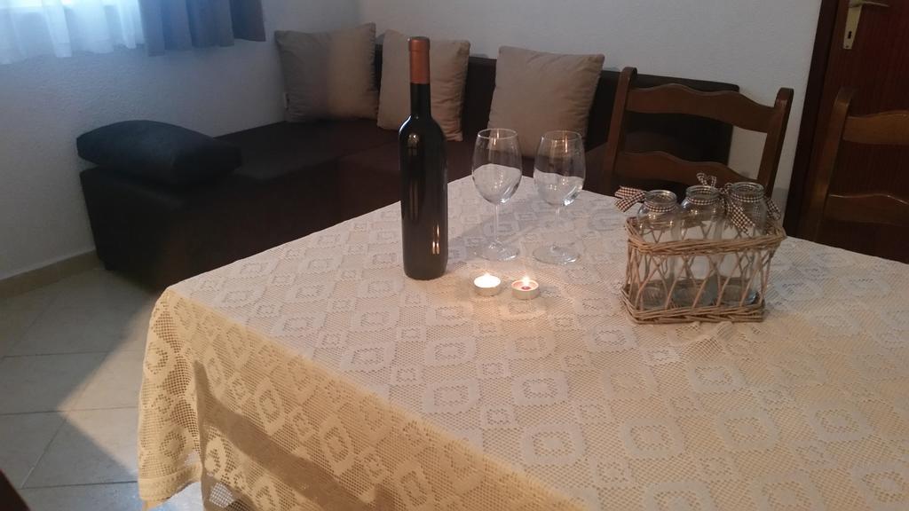 Apartment B&K Raslina エクステリア 写真