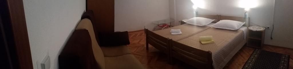 Apartment B&K Raslina エクステリア 写真