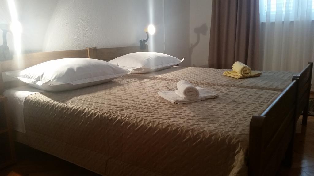 Apartment B&K Raslina エクステリア 写真